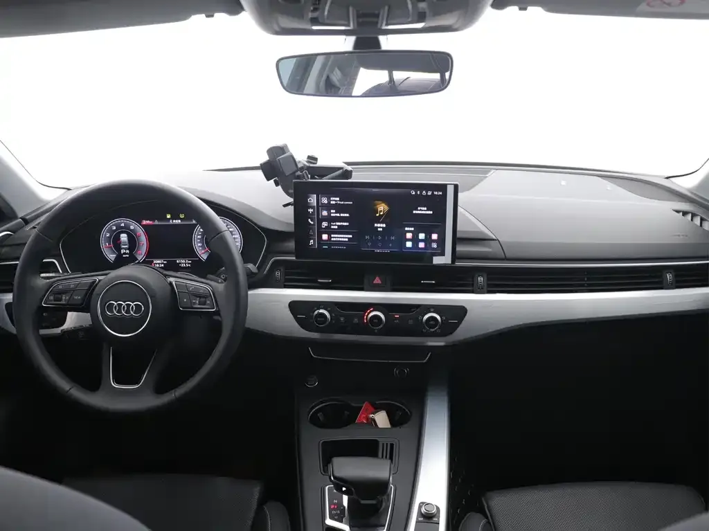 Audi A4L 2023 из CN, фото 4