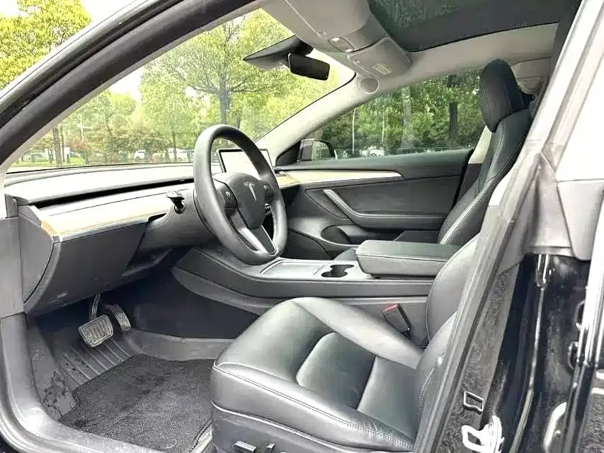 Tesla Model 3 — фото 2