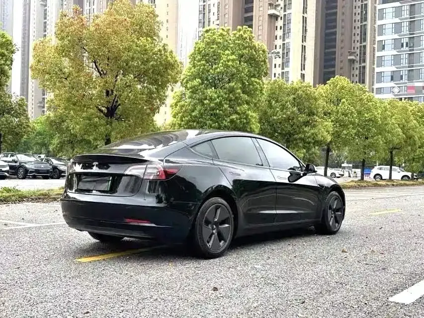 Tesla Model 3 — фото 6