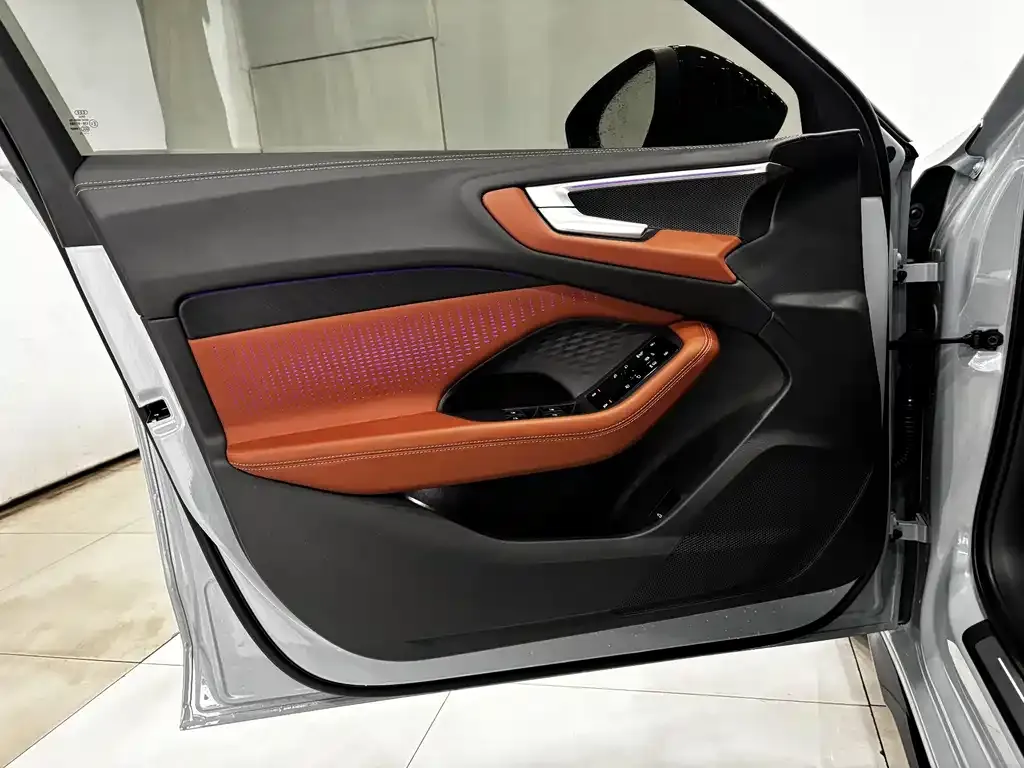 Audi A5L — фото 8