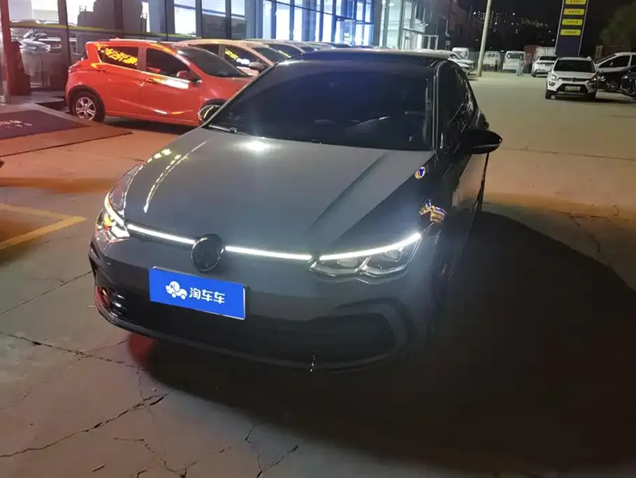 Volkswagen Golf 2023 из CN, фото 1