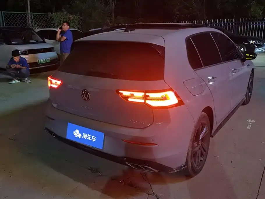 Volkswagen Golf 2023 из CN, фото 4