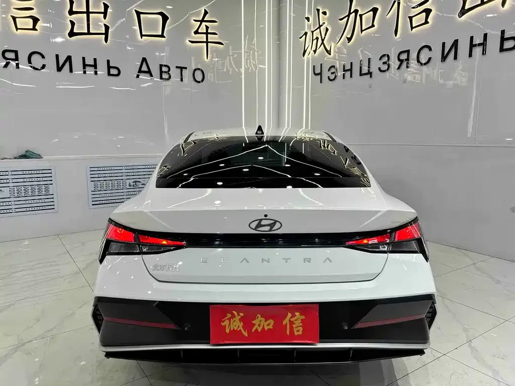 Hyundai Elantra 2024 из CN, фото 2