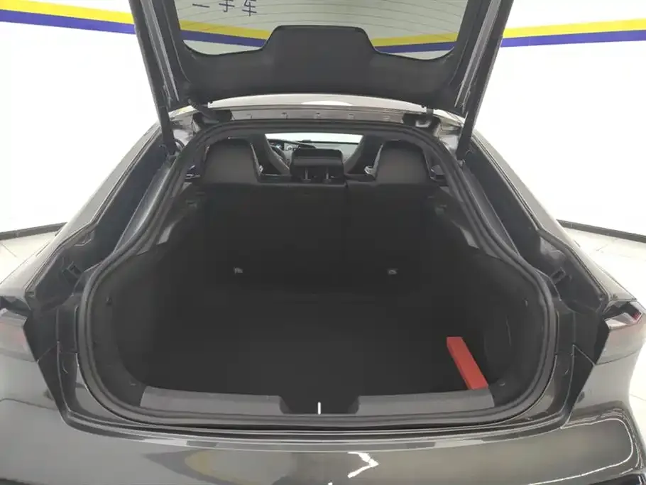 Changan UNI-V 2023 из CN, фото 2