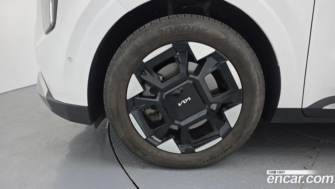 Kia Carnival — фото 10
