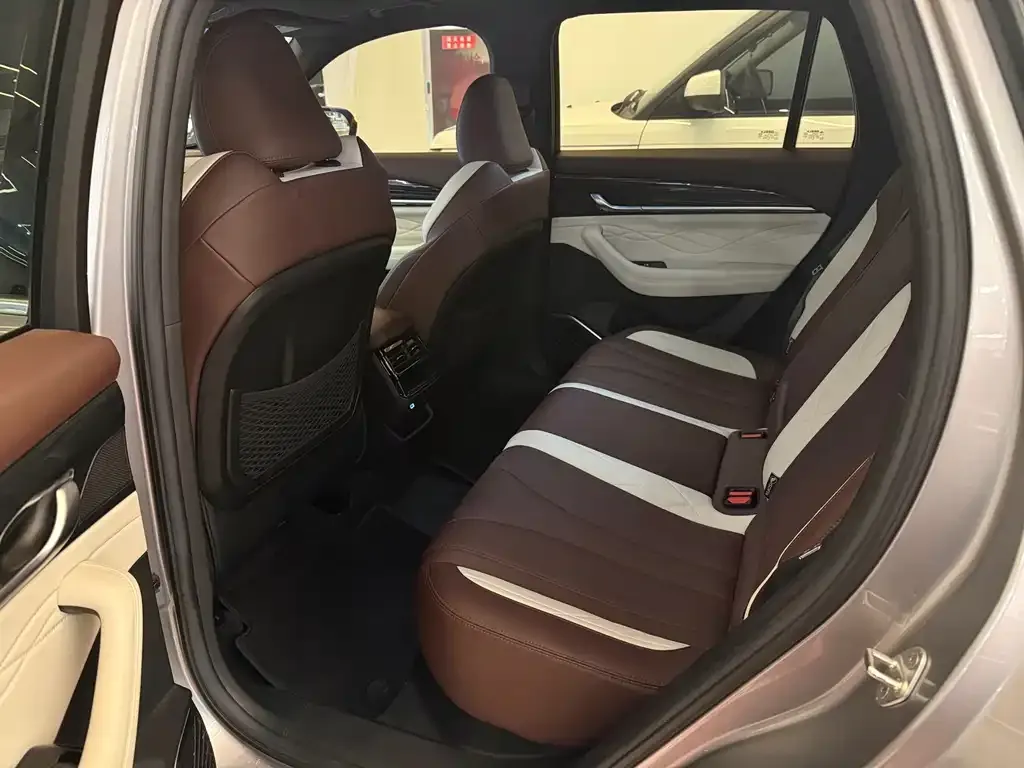 Geely Xingyue L 2024 из CN, фото 7