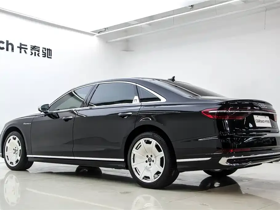 Audi A8 — фото 4