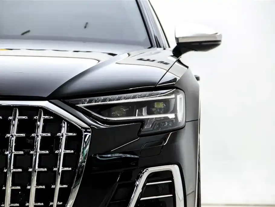 Audi A8 — фото 6