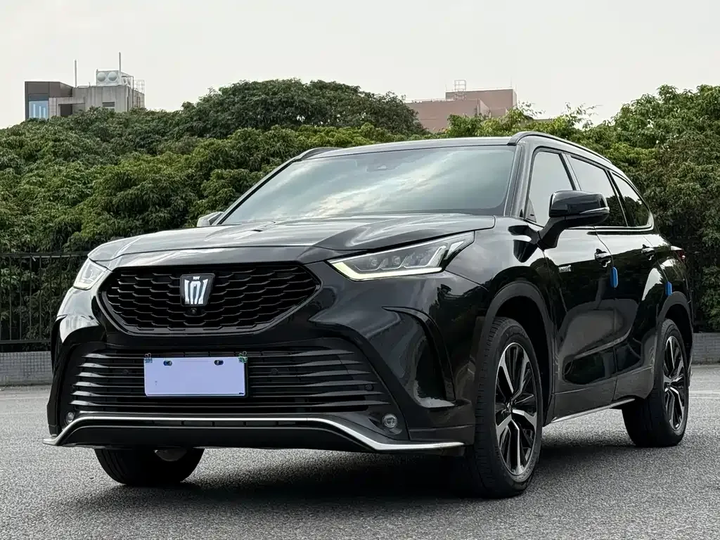 Toyota Crown Kluger 2024 из CN, фото 1