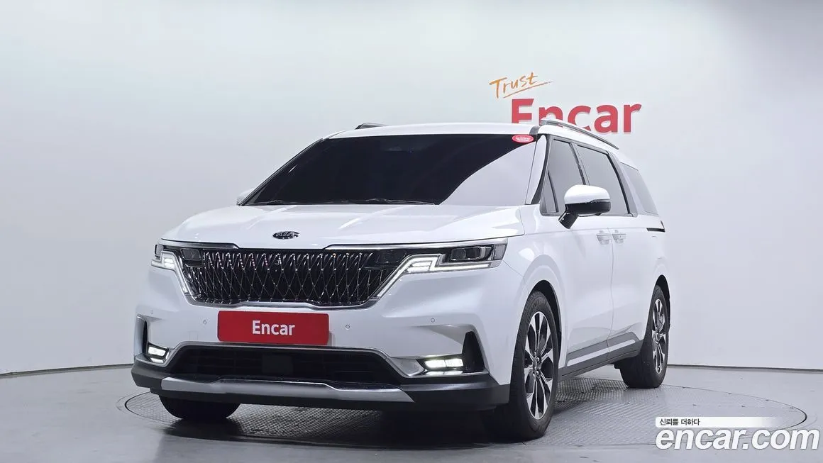 Kia Carnival — фото 1