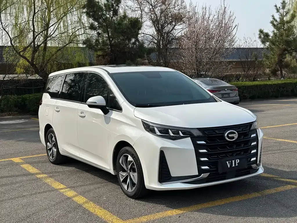 GAC Motor Trumpchi M6 — фото 1