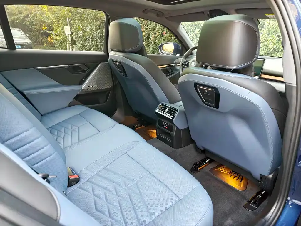 BMW i5 2024 из CN, фото 5