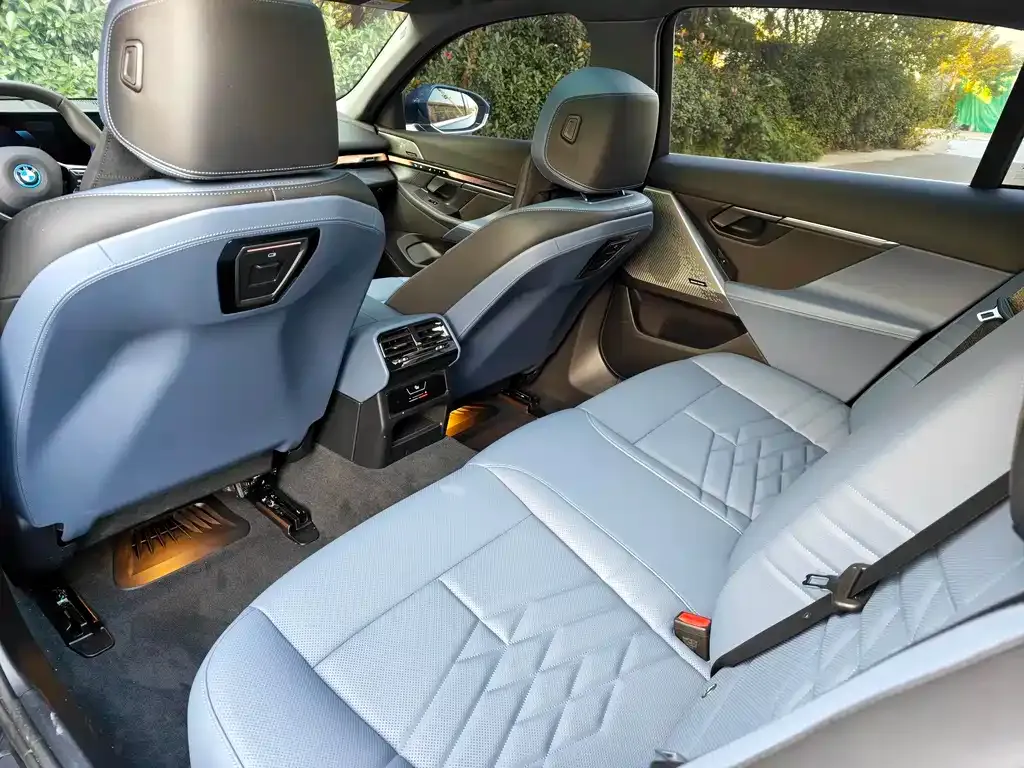 BMW i5 2024 из CN, фото 6