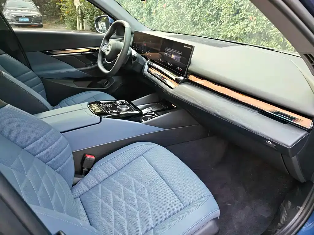BMW i5 2024 из CN, фото 7