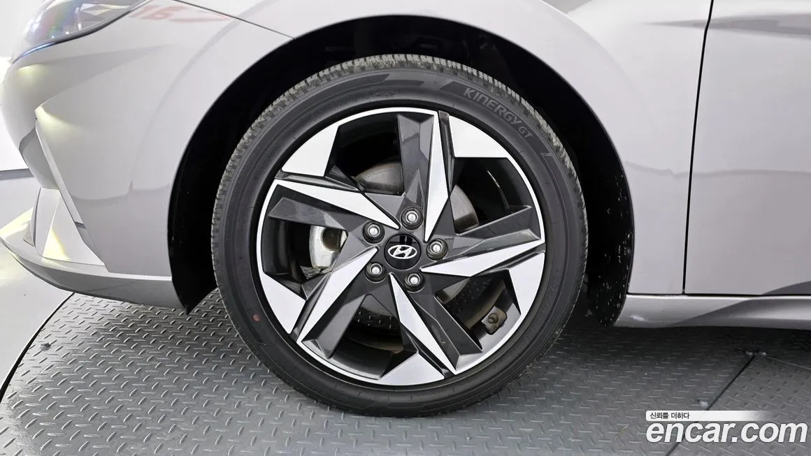 Hyundai AVANTE — фото 4