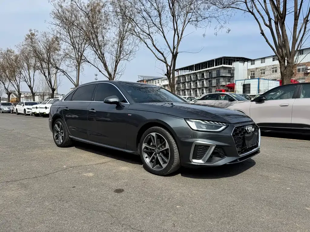Audi A4L 2021 из CN, фото 3
