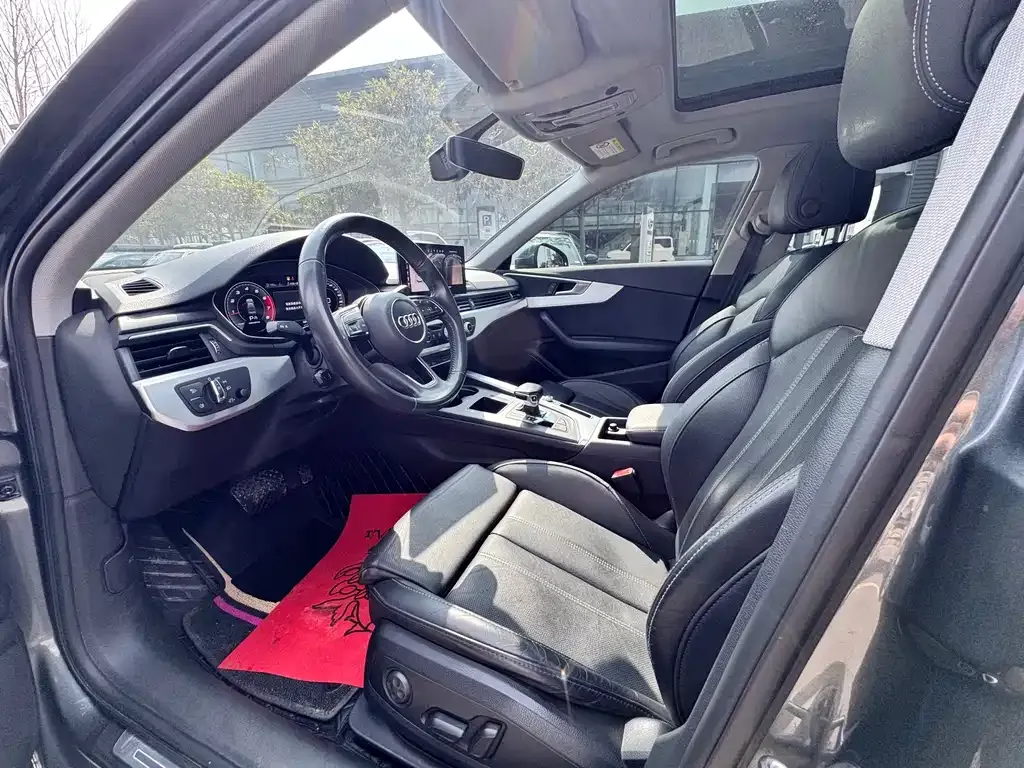 Audi A4L 2021 из CN, фото 7