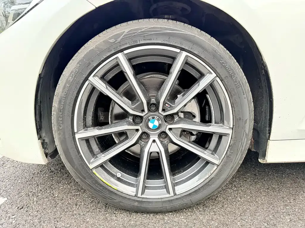 BMW 3 Series 2022 из CN, фото 9