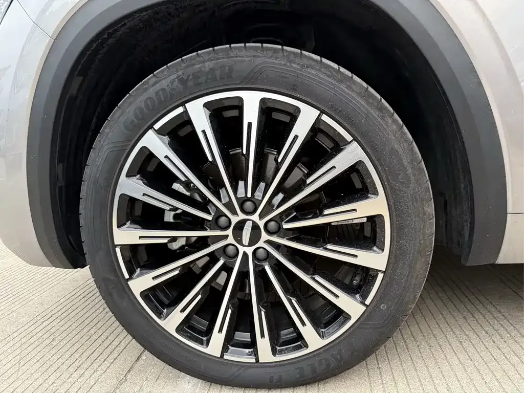 Geely Xingyue L 2024 из CN, фото 8