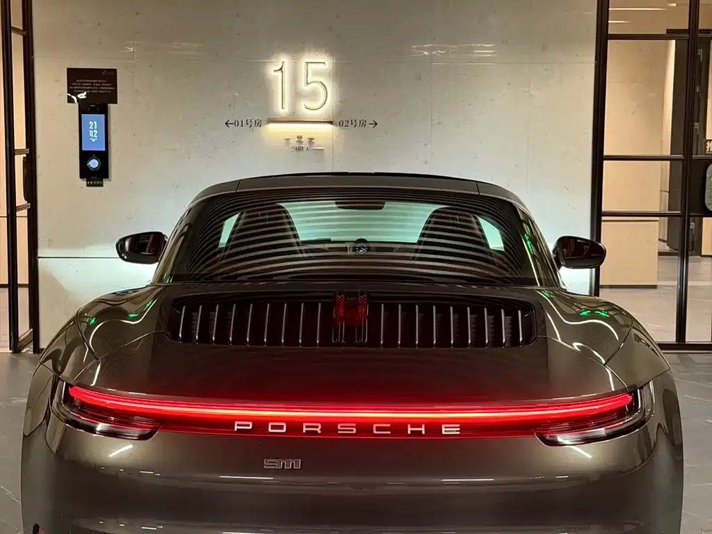 Porsche 911 — фото 7