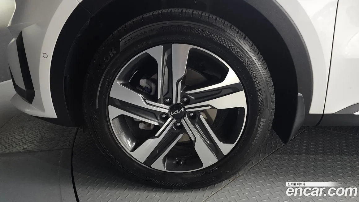 Kia Sorento — фото 8