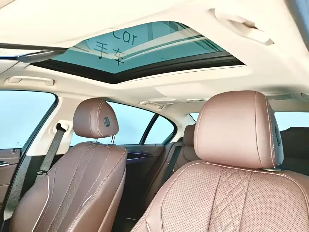 BMW 5 Series — фото 10