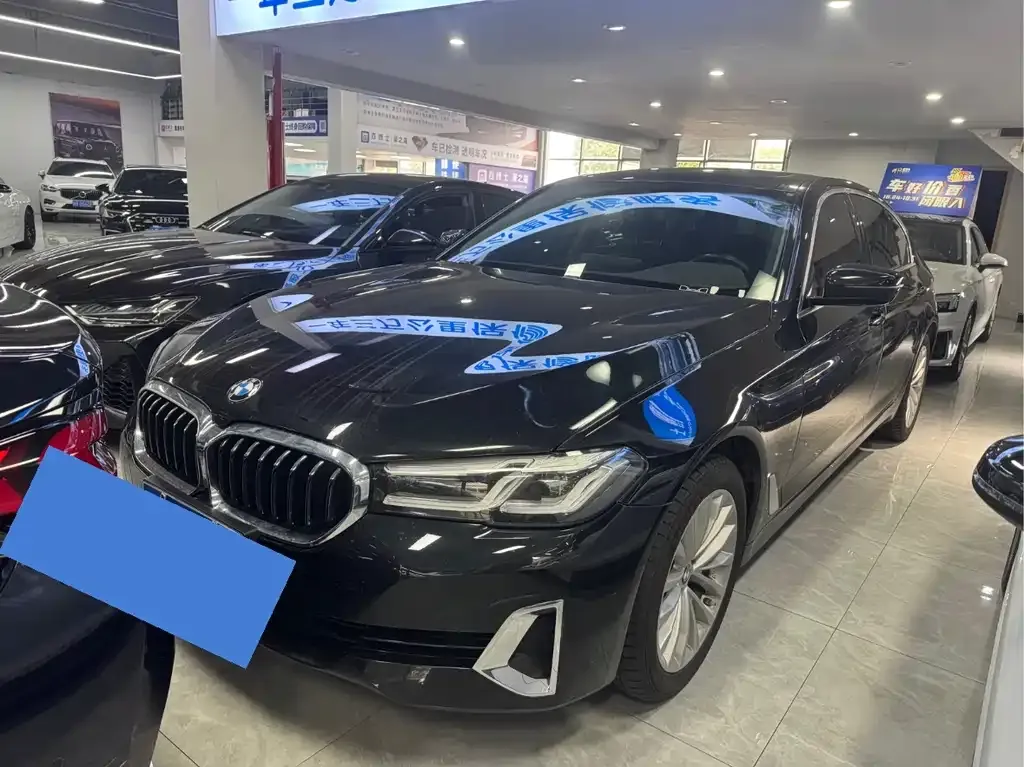 BMW 5 Series — фото 1