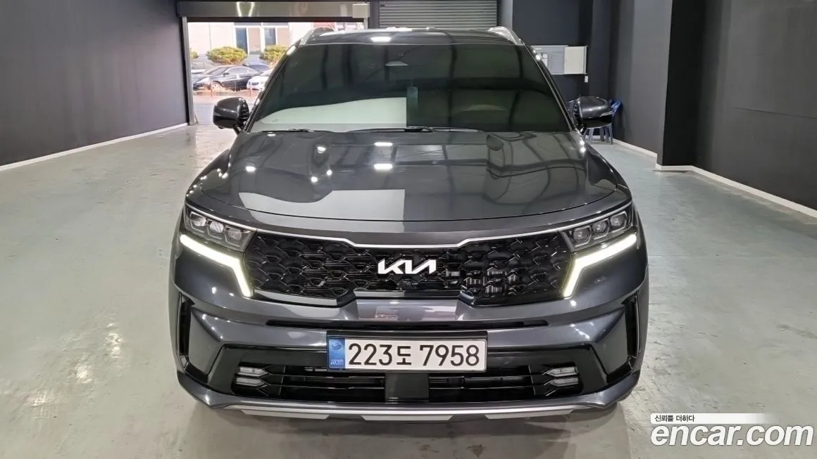 Kia Sorento — фото 7