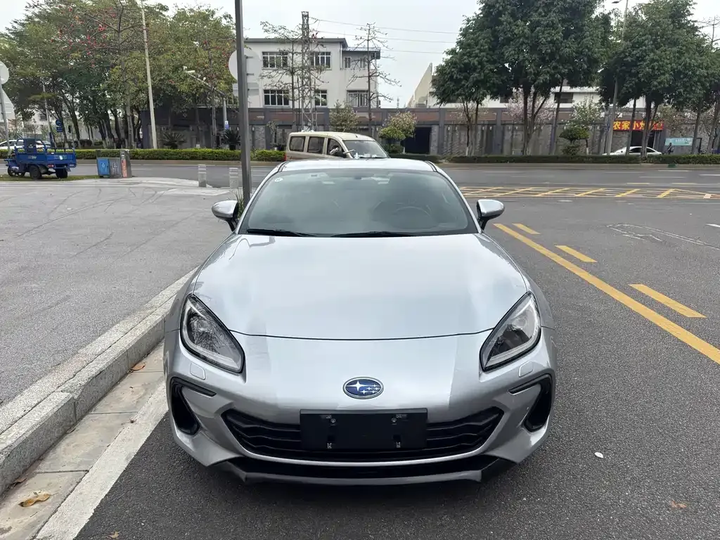 Subaru BRZ — фото 1