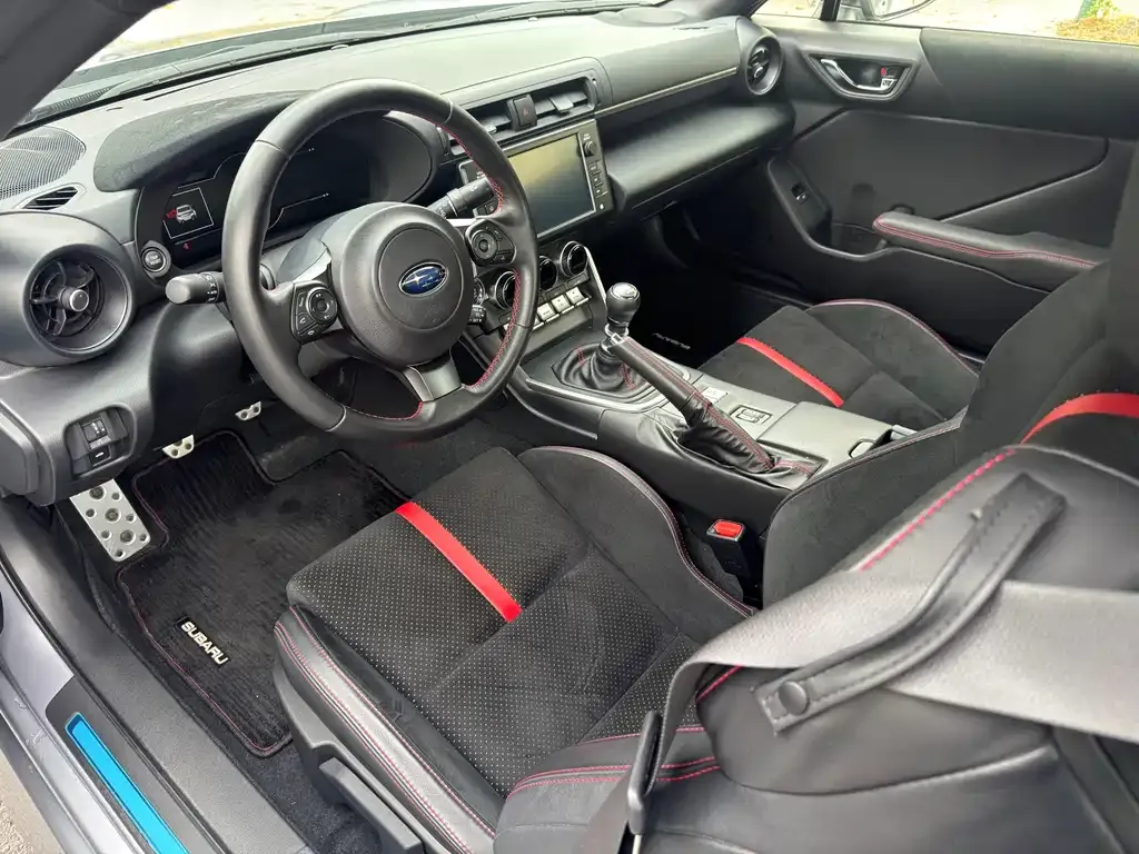 Subaru BRZ — фото 4