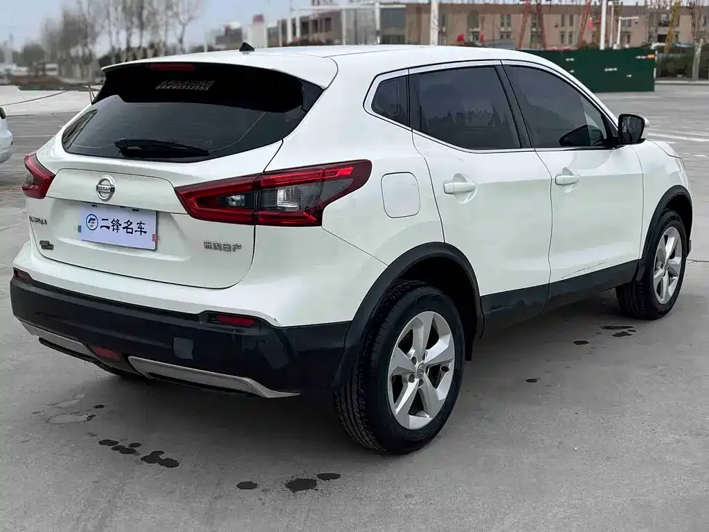 Nissan Qashqai — фото 7