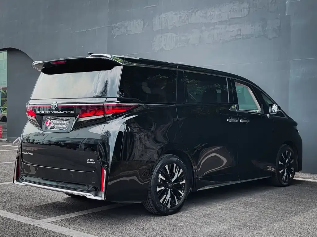 Toyota Vellfire 2024 из CN, фото 8