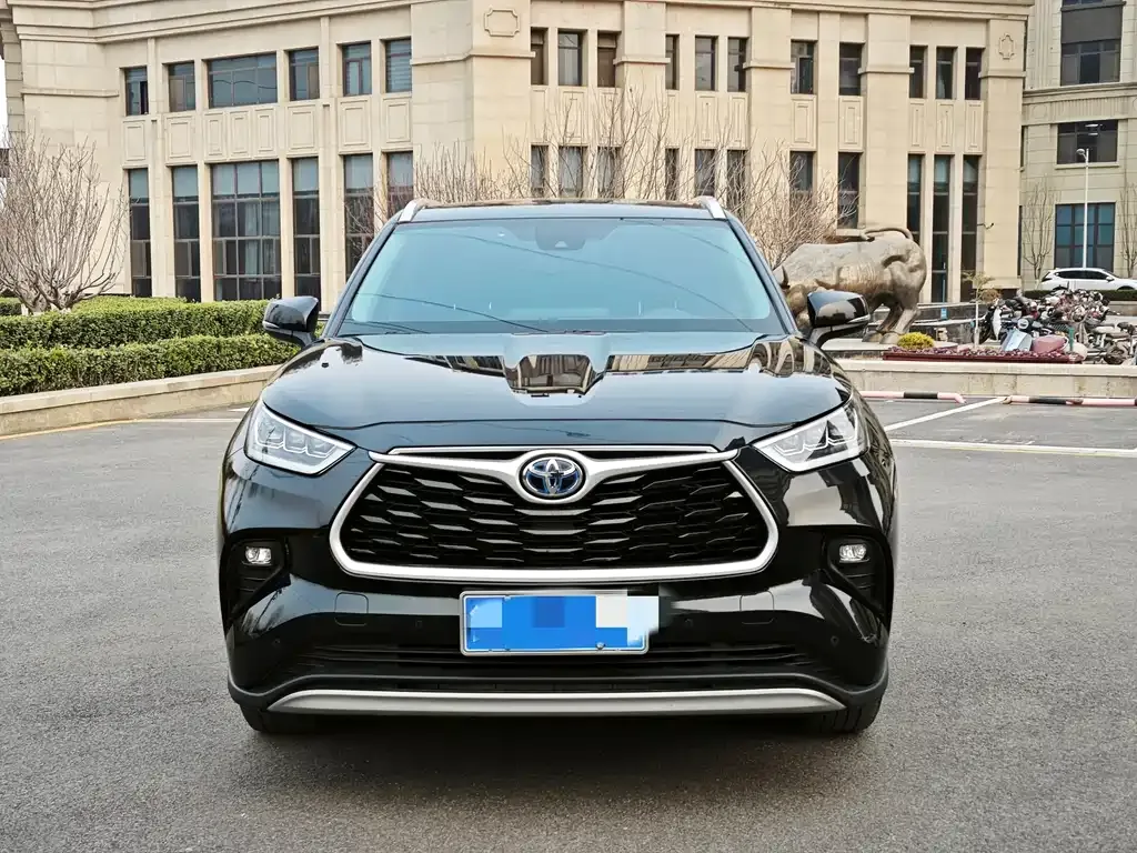 Toyota Highlander — фото 9