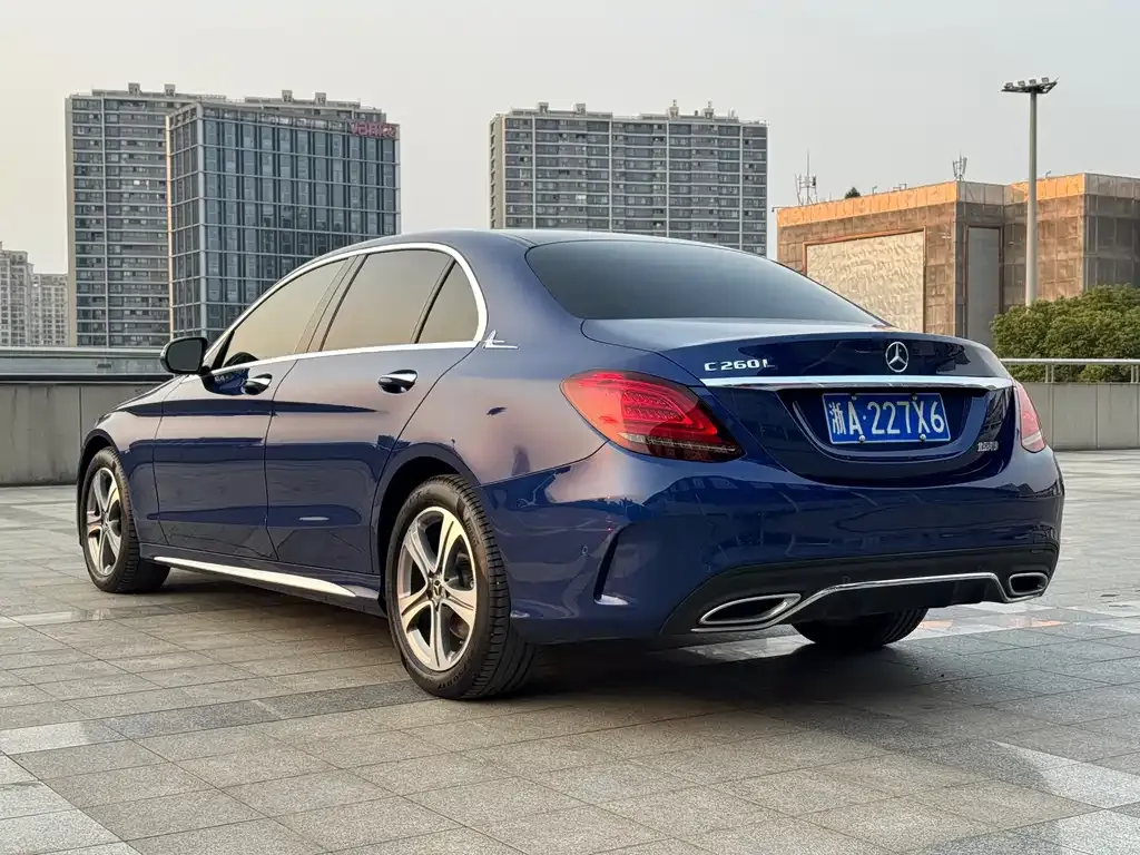 Mercedes-Benz C-Class — фото 10