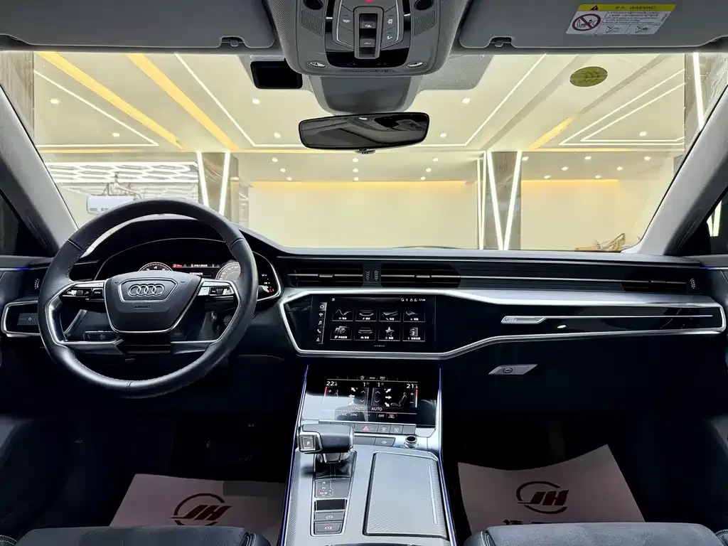 Audi A7L — фото 2