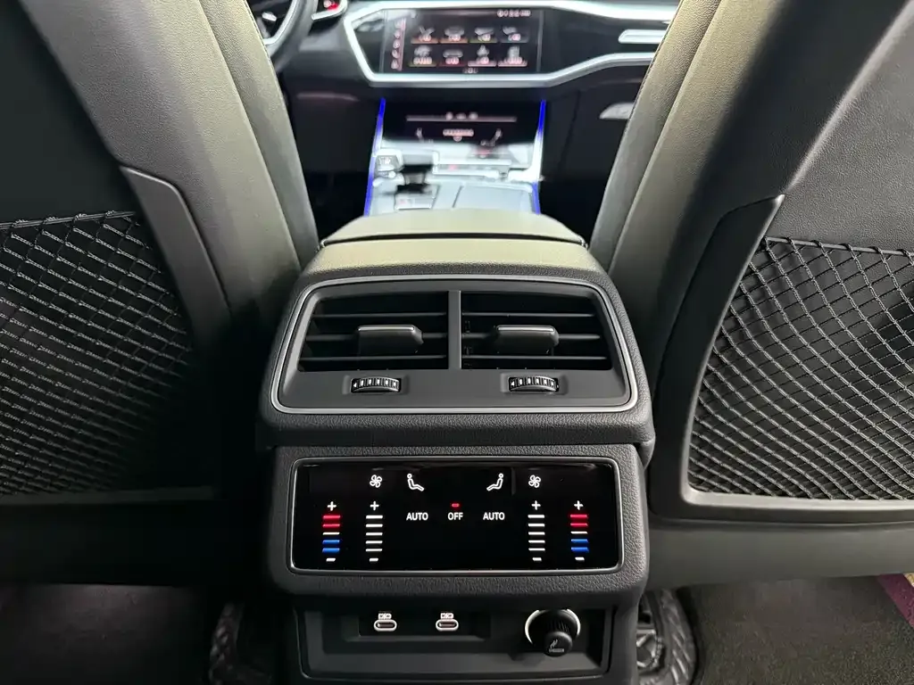 Audi A7L — фото 3