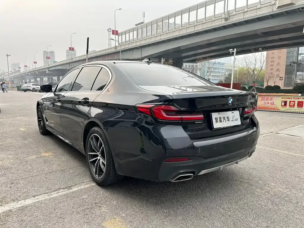 BMW 5 Series — фото 10