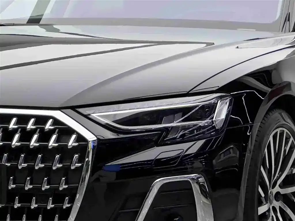 Audi A8 — фото 5