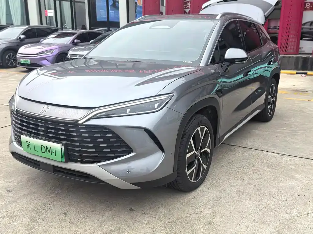 BYD L DM-i — фото 1
