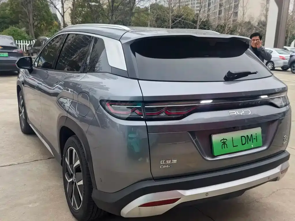 BYD L DM-i — фото 2