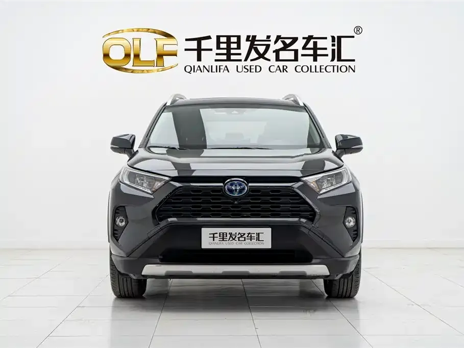 Toyota RAV4 — фото 5