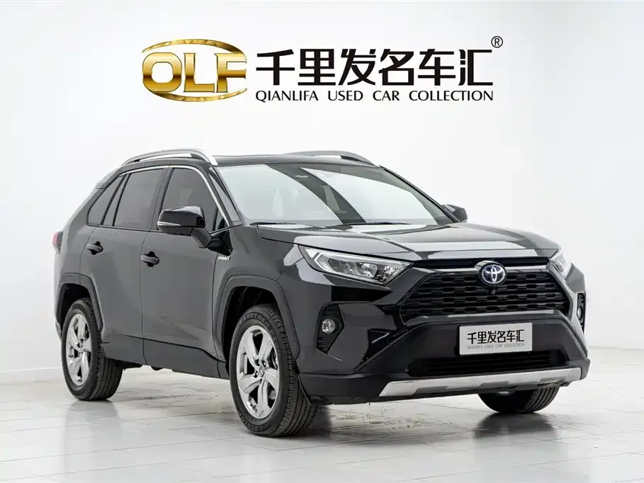 Toyota RAV4 — фото 4