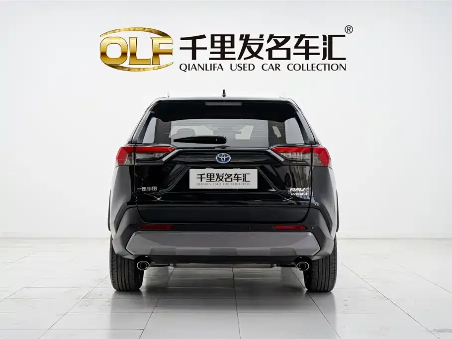 Toyota RAV4 — фото 9