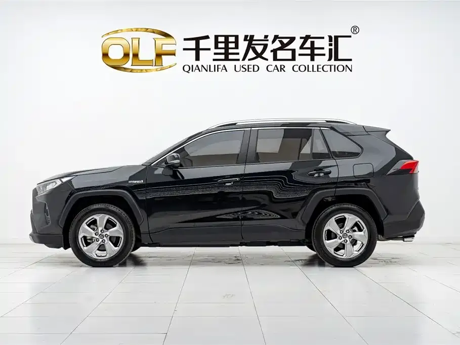 Toyota RAV4 — фото 2