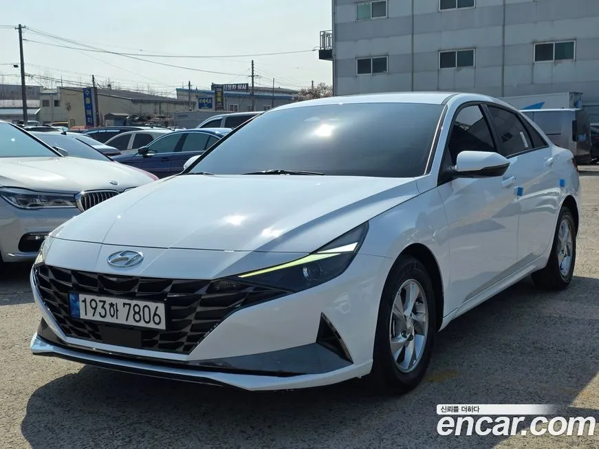 Hyundai AVANTE — фото 1