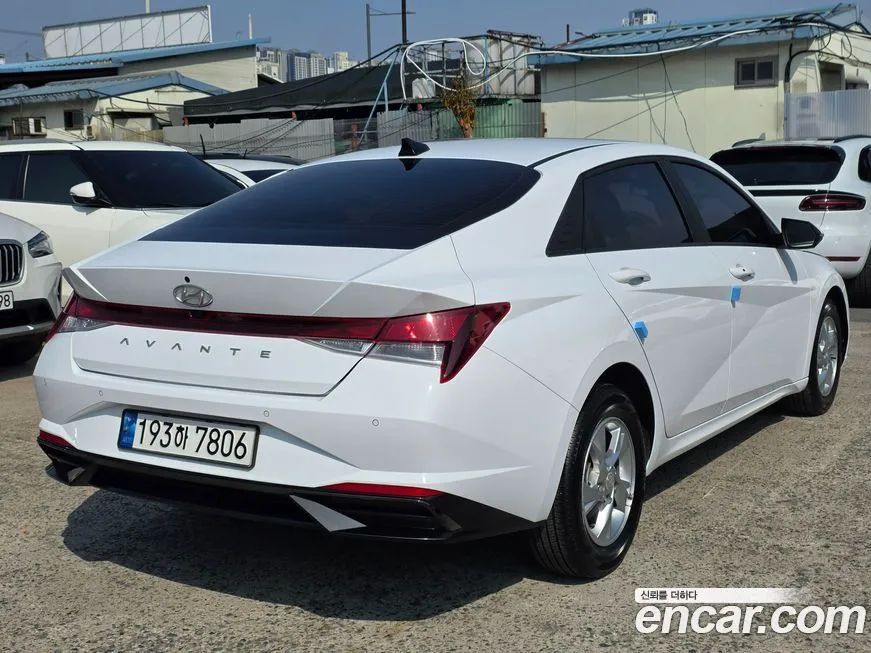 Hyundai AVANTE — фото 4