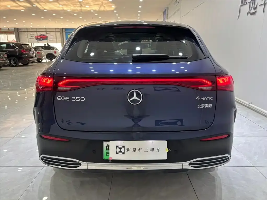 Mercedes-Benz EQE SUV — фото 5