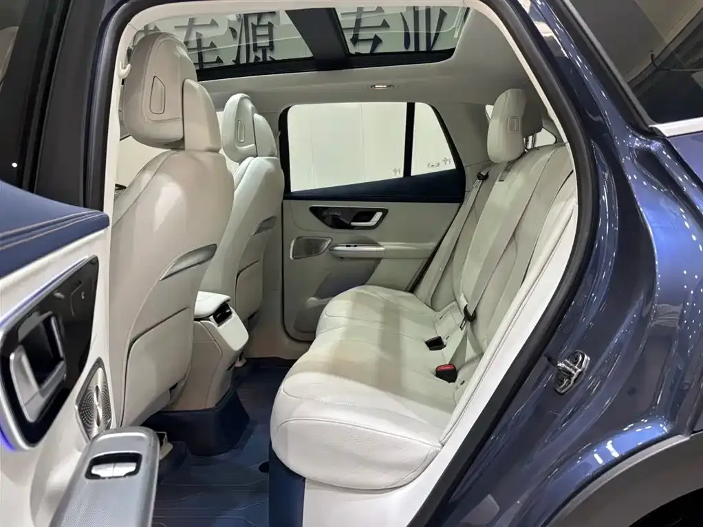 Mercedes-Benz EQE SUV — фото 2