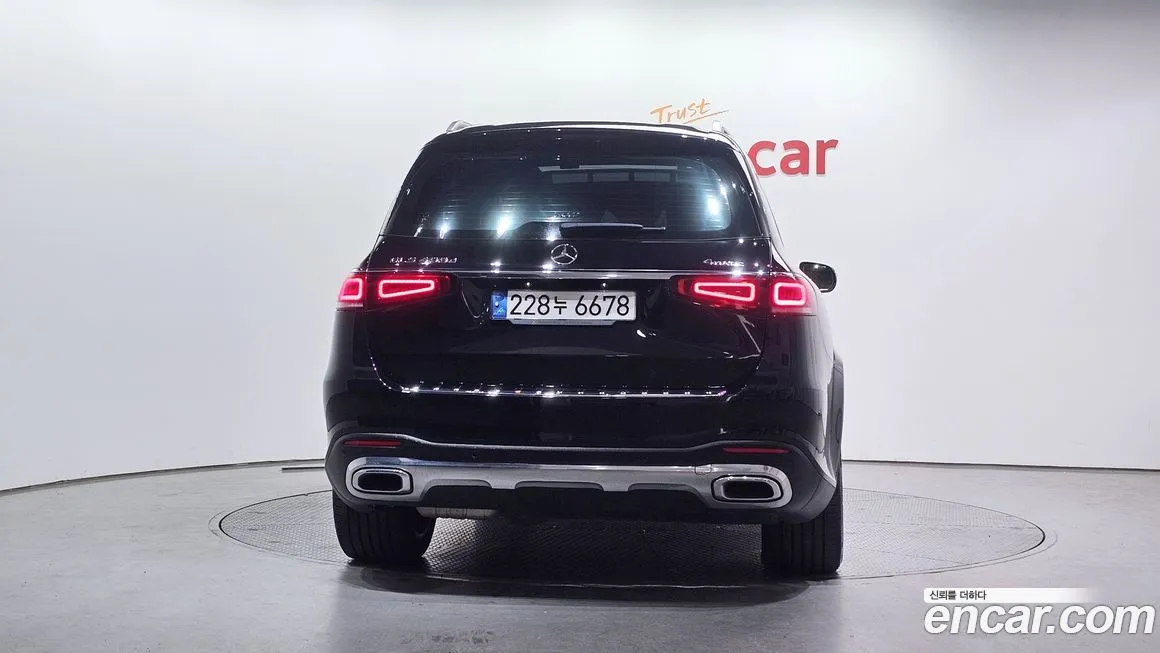 Mercedes-Benz GLS-Class — фото 10