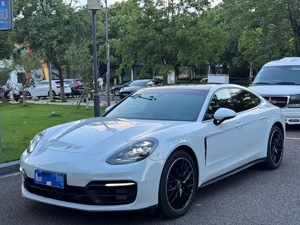 Porsche Panamera 2022 из CN, фото 1